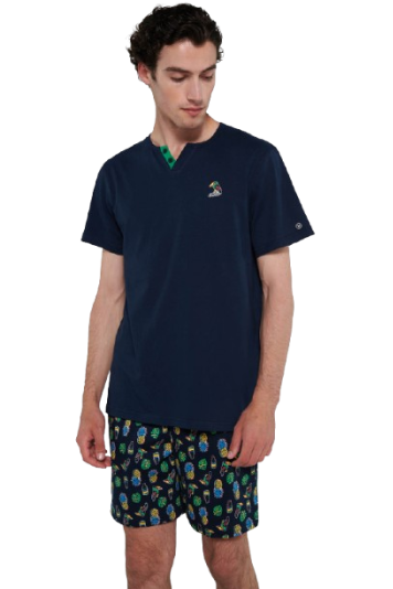Pijama bărbați VAMP din bumbac 100%, tricou albastru cu guler V și pantaloni scurți tip bermuda imprimați