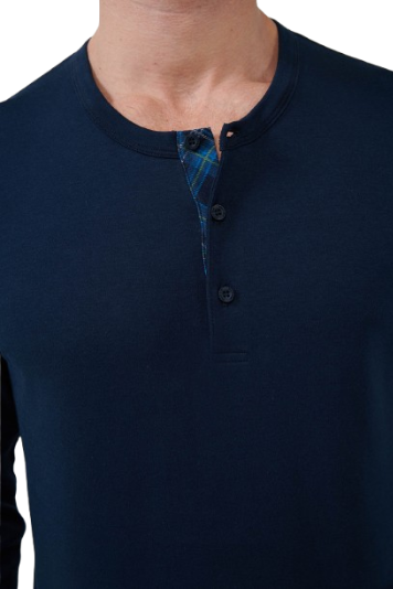 Pijama bărbați VAMP din bumbac 100% interlock, cu mânecă lungă și pantaloni în carouri albastre, cu nasturi